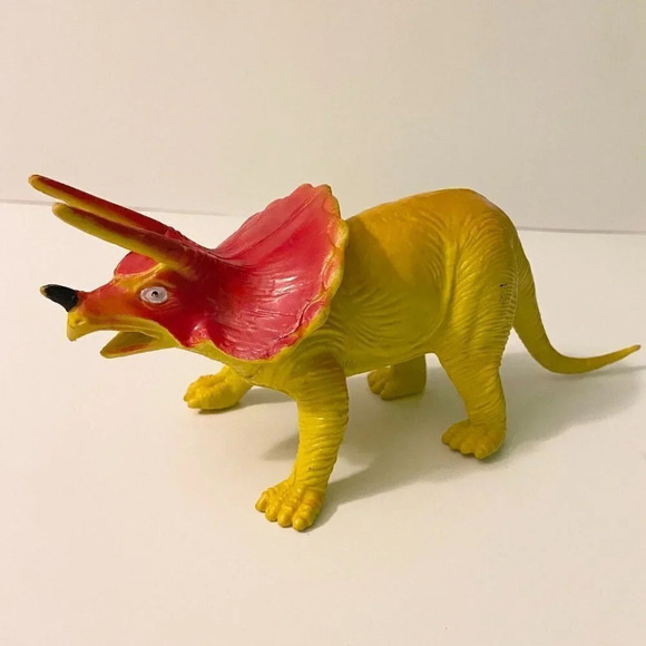 Vintage 1985 Imperial Yellow Red Triceratops Dinosaur 9 in Plastic Toy Figure - Picture 2 of 13